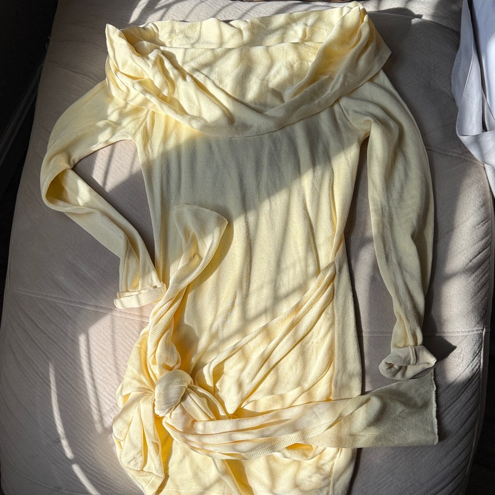 Superdown Light Yellow Knit Top - image 1